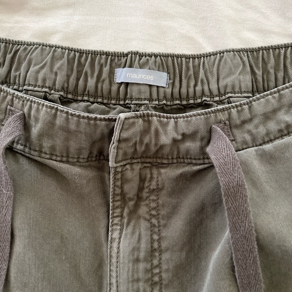 Maurices Cargo Wide Leg Pants Women’s Size Large Regular Olive Green - Picture 4 of 6
